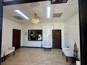 9440 Bellaire Blvd, Houston, TX à louer Photo intérieure– Image 1 sur 10