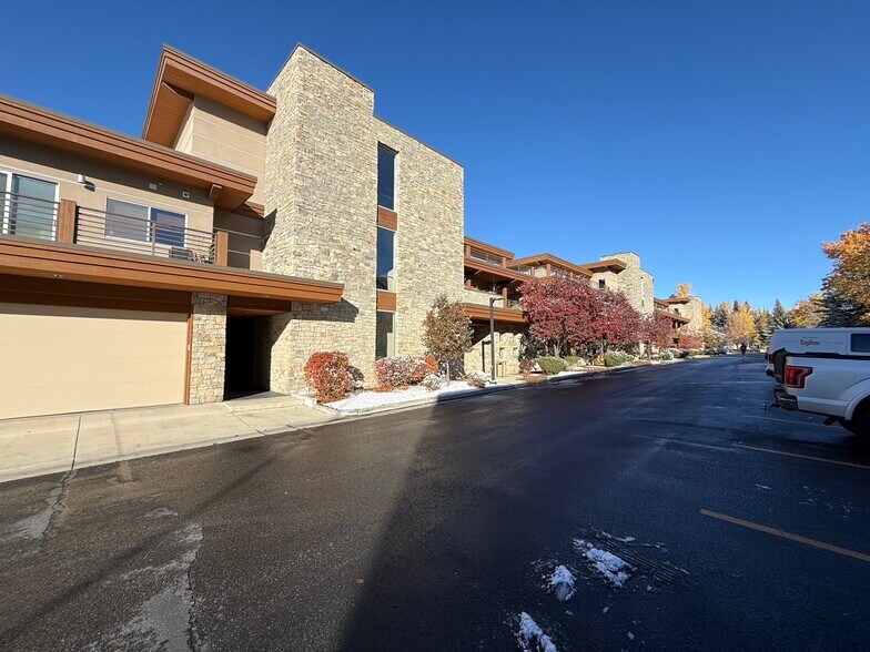 110 Lindsay Cir, Ketchum, ID à louer - Photo de l’immeuble – Image 2 sur 2