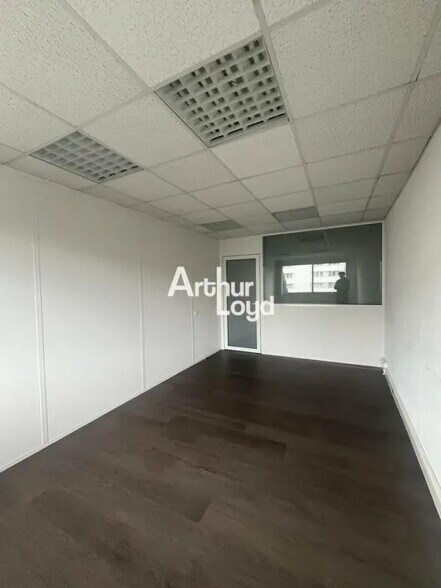 Bureau dans Nice à louer - Photo de l’immeuble – Image 2 sur 4