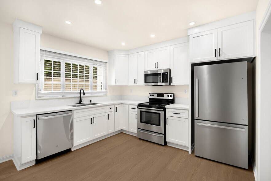 259 Park Ave, Long Beach, CA à vendre - Photo de l’immeuble – Image 3 sur 36