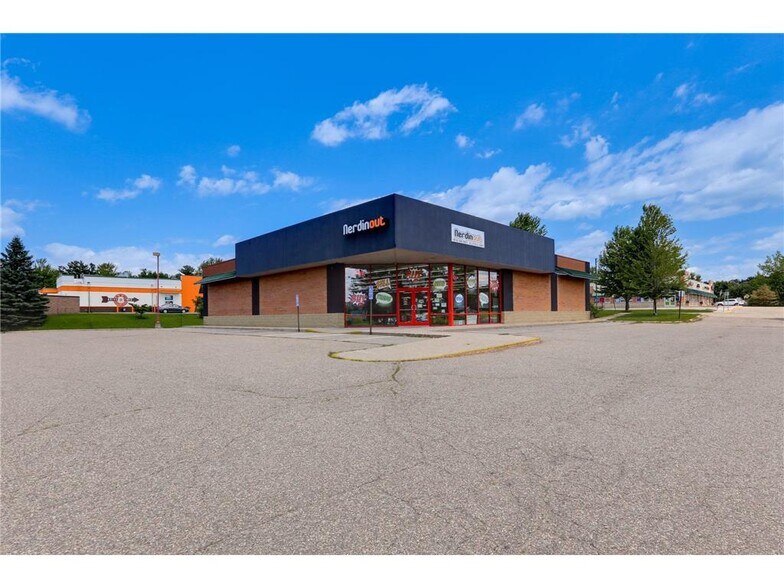 9079 Buchanon Trl, Inver Grove Heights, MN à vendre - Photo de l’immeuble – Image 2 sur 16