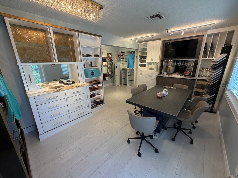 1312 Commerce Ln, Jupiter, FL à louer - Photo de l’immeuble – Image 3 sur 10
