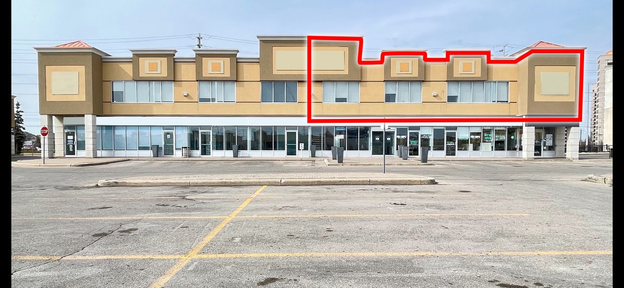 9100 Jane St, Vaughan, ON à louer Photo de l’immeuble– Image 1 sur 1