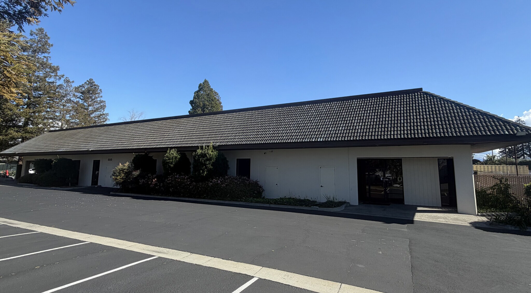 550 Nuttman St, Santa Clara, CA à vendre Photo de l’immeuble– Image 1 sur 14