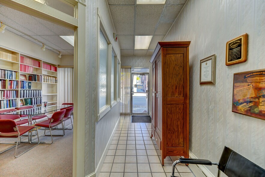 128 W Main St, Bloomsburg, PA à louer - Photo de l’immeuble – Image 2 sur 22