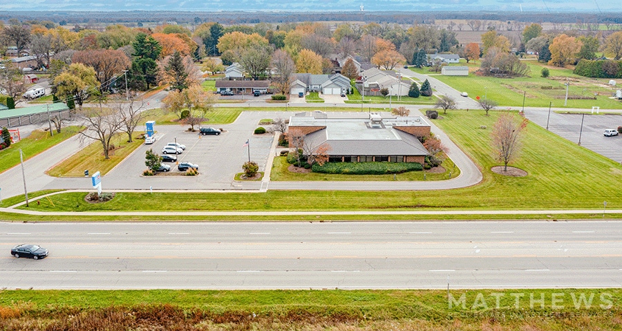 2005 W US Highway 34, Plano, IL à vendre - Photo de l’immeuble – Image 2 sur 3