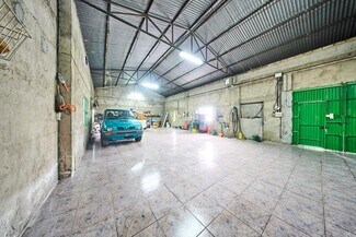 Plus de détails pour Calle Sevilla, 16, Pinos Puente - Industriel/Logistique à vendre
