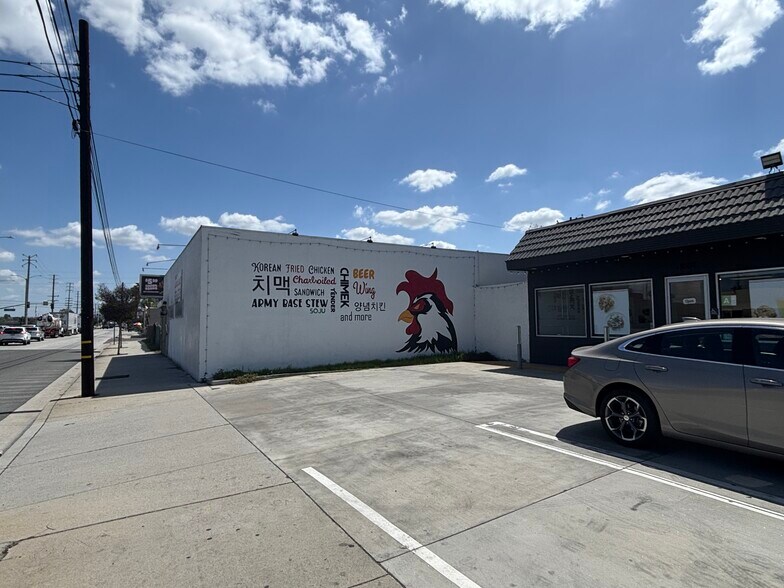 13302 Rosecrans Ave, Norwalk, CA à vendre - Photo de l’immeuble – Image 3 sur 26