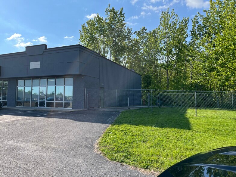 330-350 Southbridge St, Mooresville, IN à louer - Photo de l’immeuble – Image 2 sur 12