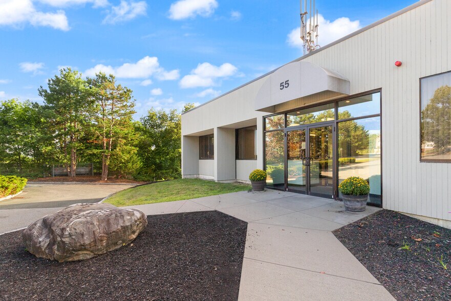 55 Tozer Rd, Beverly, MA à louer - Photo de l’immeuble – Image 3 sur 12