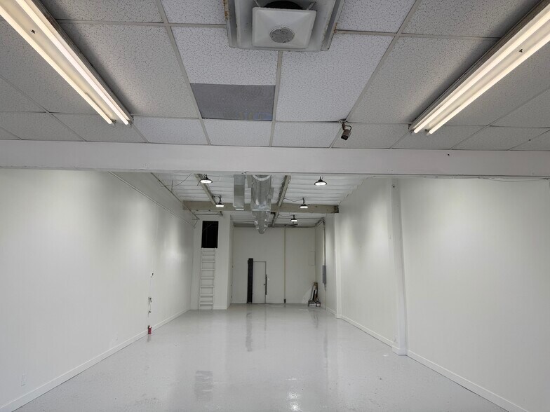 4516-4550 E Chapman Ave, Orange, CA à louer - Photo de l’immeuble – Image 3 sur 7