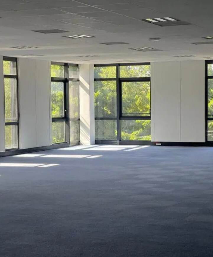 Bureau dans Élancourt à louer Photo intérieure– Image 1 sur 3