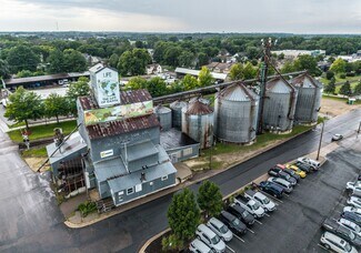 Plus de détails pour 420 2nd St, Farmington, MN - Local d’activités à vendre