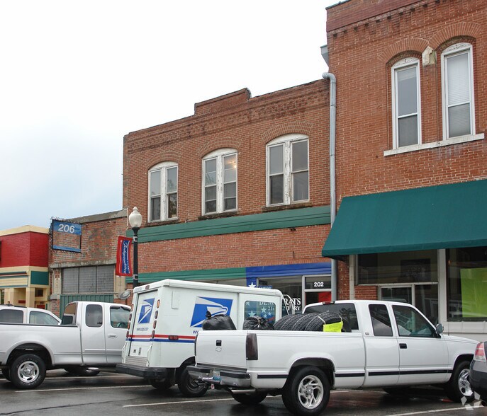 204 W Maple Ave, Independence, MO à louer - Photo de l’immeuble – Image 3 sur 4