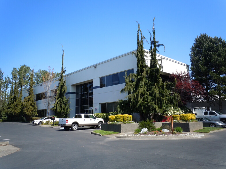 19204 68th Ave S, Kent, WA à louer - Photo de l’immeuble – Image 1 sur 3