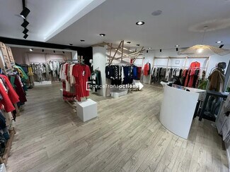 Plus de détails pour Local commercial à louer