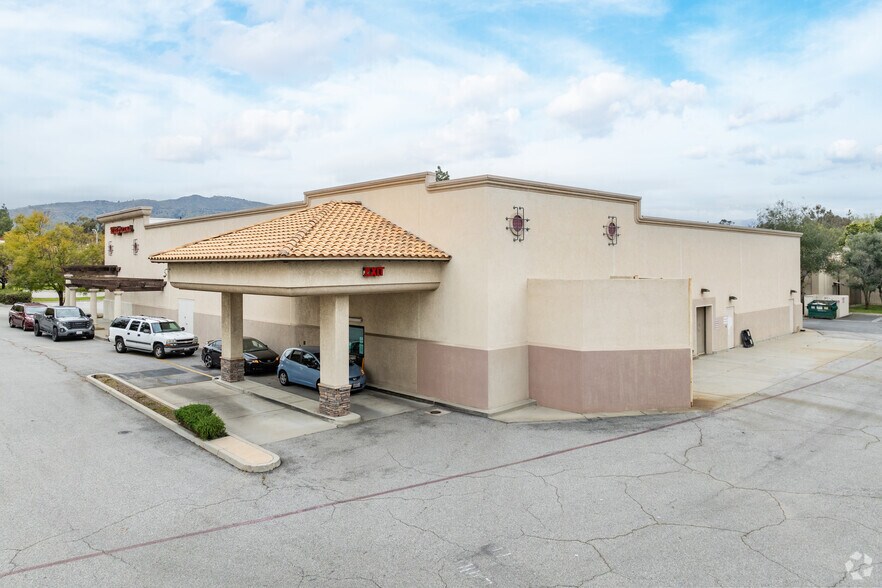 1086 W Arrow Hwy, San Dimas, CA à vendre - Photo de l’immeuble – Image 3 sur 19