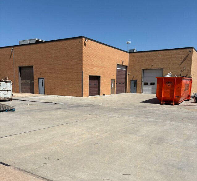 4200 W Harry St, Wichita, KS à louer - Photo de l’immeuble – Image 2 sur 4