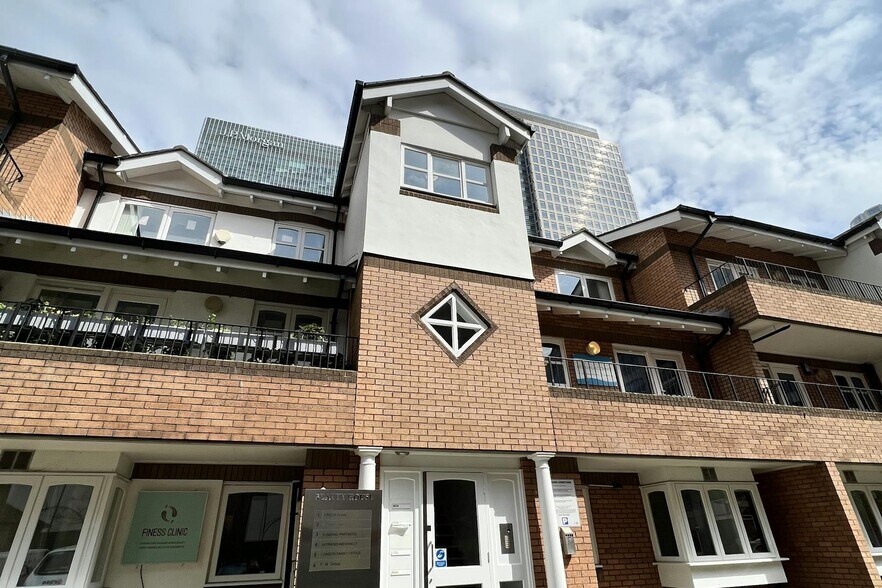 Admirals Way, Londres à vendre - Photo principale – Image 1 sur 11