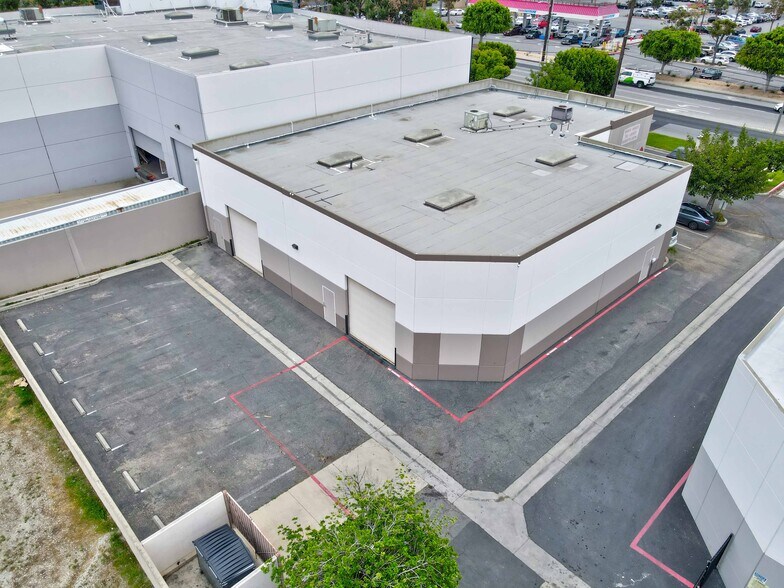 1301 Foothill Blvd, Azusa, CA à louer - Photo de l’immeuble – Image 3 sur 47