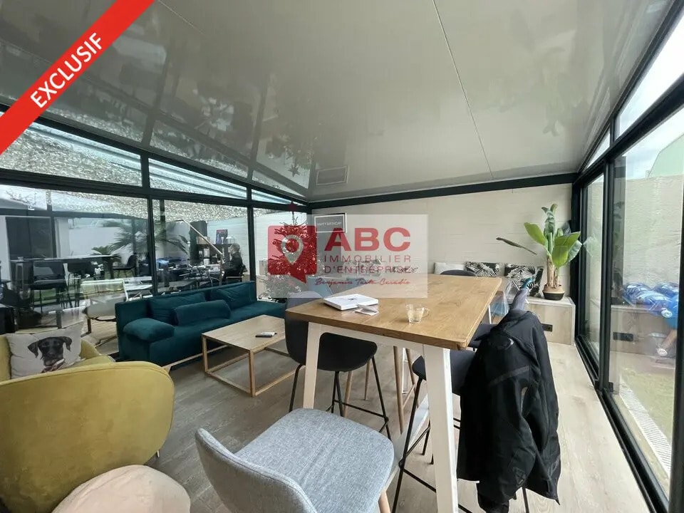 Local d'activités dans Gigean à vendre Photo de l’immeuble– Image 1 sur 7