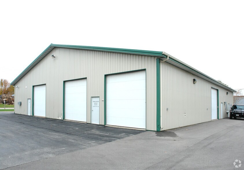 2803 Packerland Dr, Green Bay, WI à louer - Photo de l’immeuble – Image 3 sur 4
