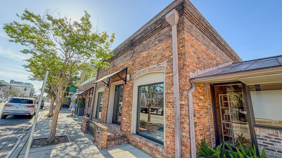 7-15 W Main St, Pensacola, FL à louer - Photo de l’immeuble – Image 1 sur 19