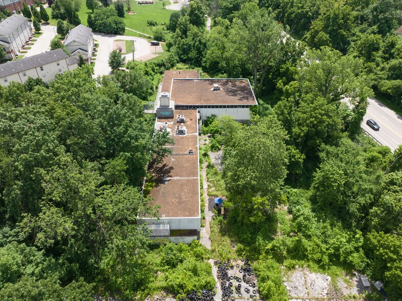2650 Tyrell Dr, Saint Louis, MO à vendre - Photo de l’immeuble – Image 2 sur 19