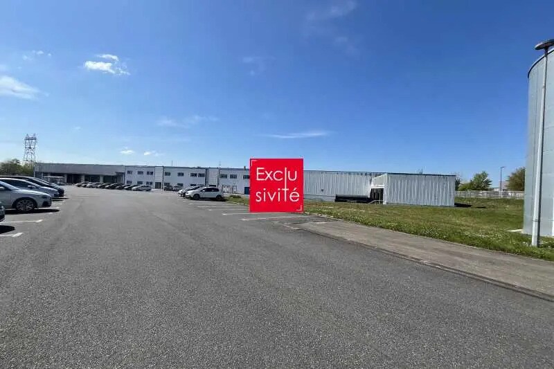 Local d'activités dans Pontchâteau à vendre - Photo de l’immeuble – Image 1 sur 17