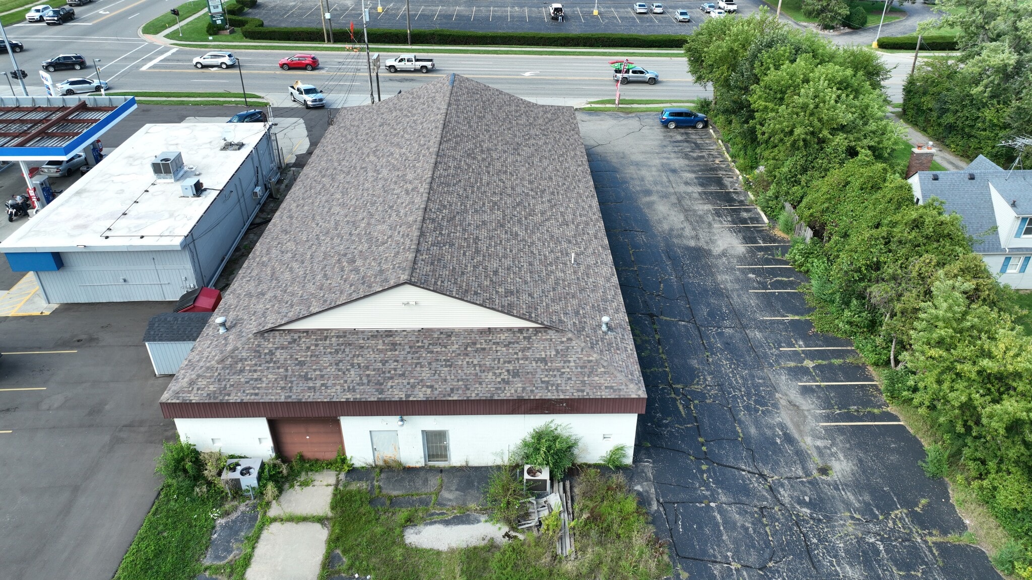 6020 Davison Rd, Burton, MI à vendre Photo intérieure– Image 1 sur 25