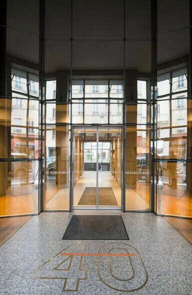 Bureau dans Lyon à vendre - Hall d’entrée – Image 3 sur 6
