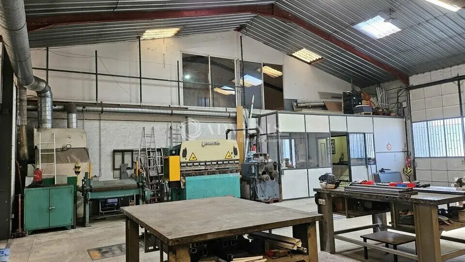 Local d'activités dans Castelnaudary à vendre Photo de l’immeuble– Image 1 sur 9