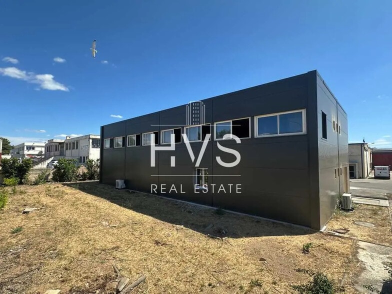 22 Rue D'Athenes, Vitrolles à louer - Photo de l’immeuble – Image 2 sur 6
