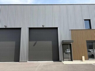 Plus de détails pour Bureau, Local d'activités à louer