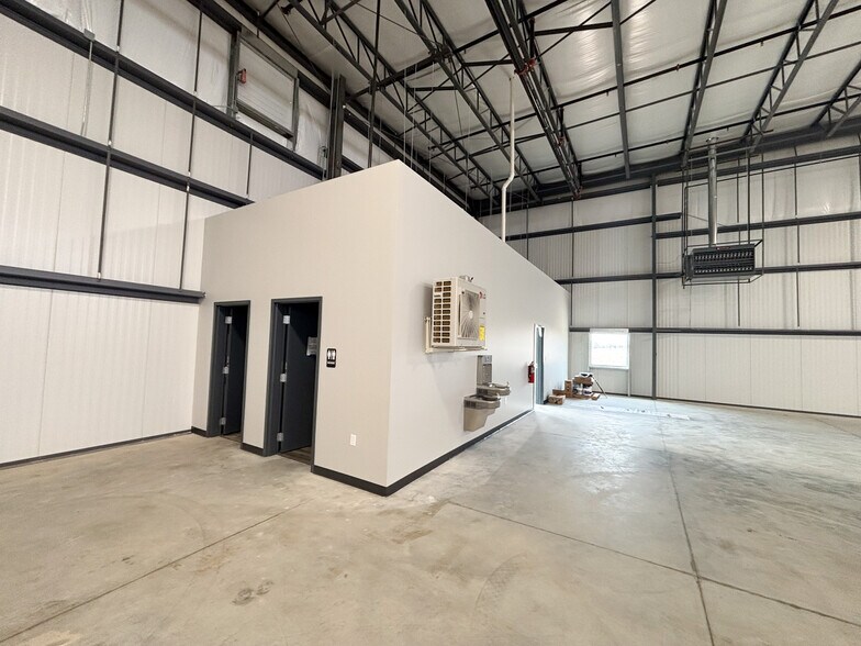 3135 Hankins Rd, Republic, MO à louer - Photo de l’immeuble – Image 3 sur 17