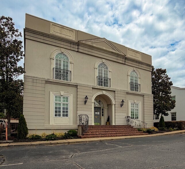 291 S Pine St, Spartanburg, SC à vendre - Photo de l’immeuble – Image 2 sur 63