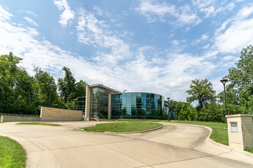 1 Peregrine Way, Cedar Falls, IA à vendre - Photo de l’immeuble – Image 1 sur 75