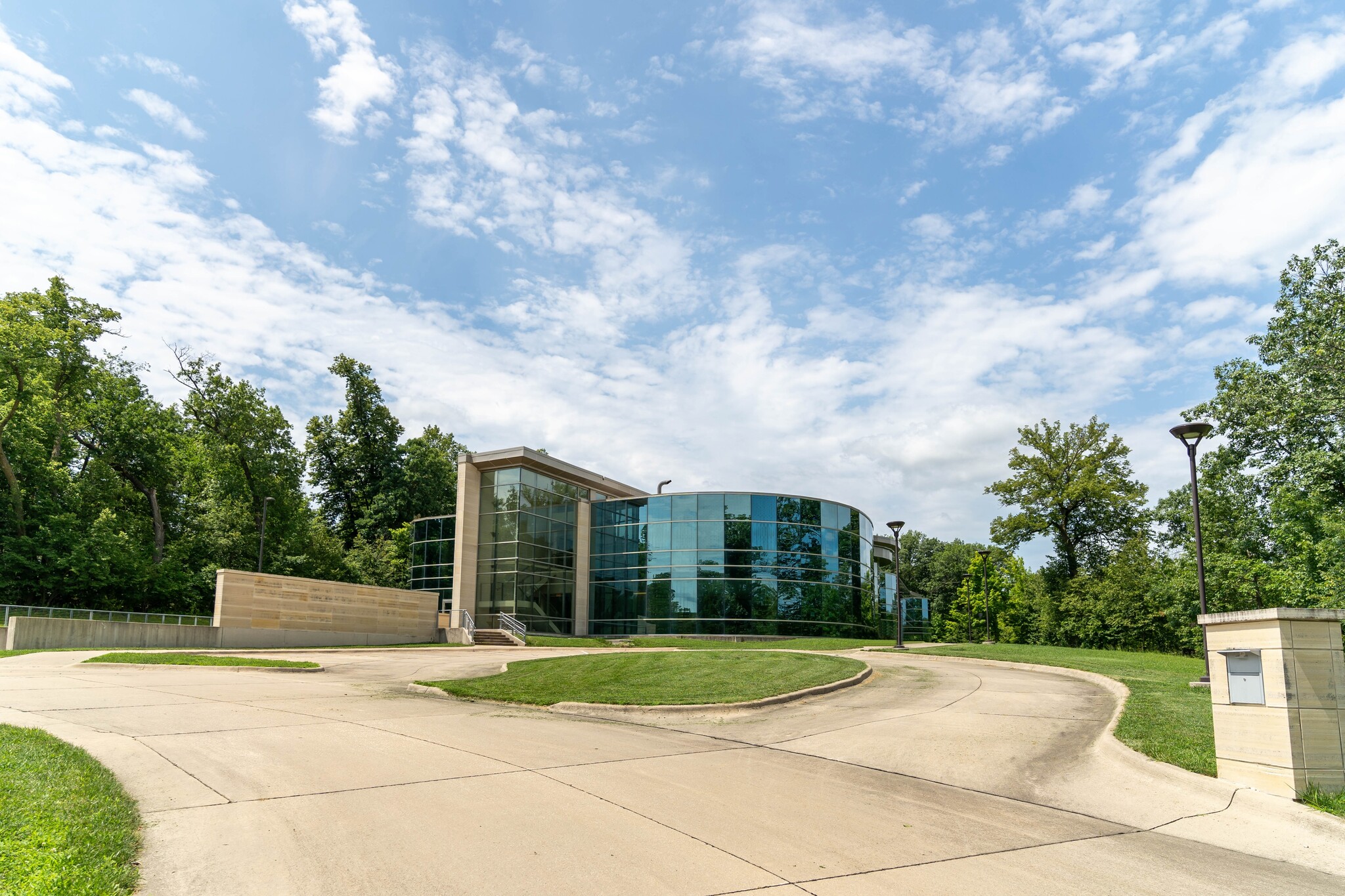1 Peregrine Way, Cedar Falls, IA à vendre Photo de l’immeuble– Image 1 sur 76