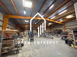 Local d’activités dans Les Pennes-Mirabeau à louer Photo intérieure– Image 1 sur 5