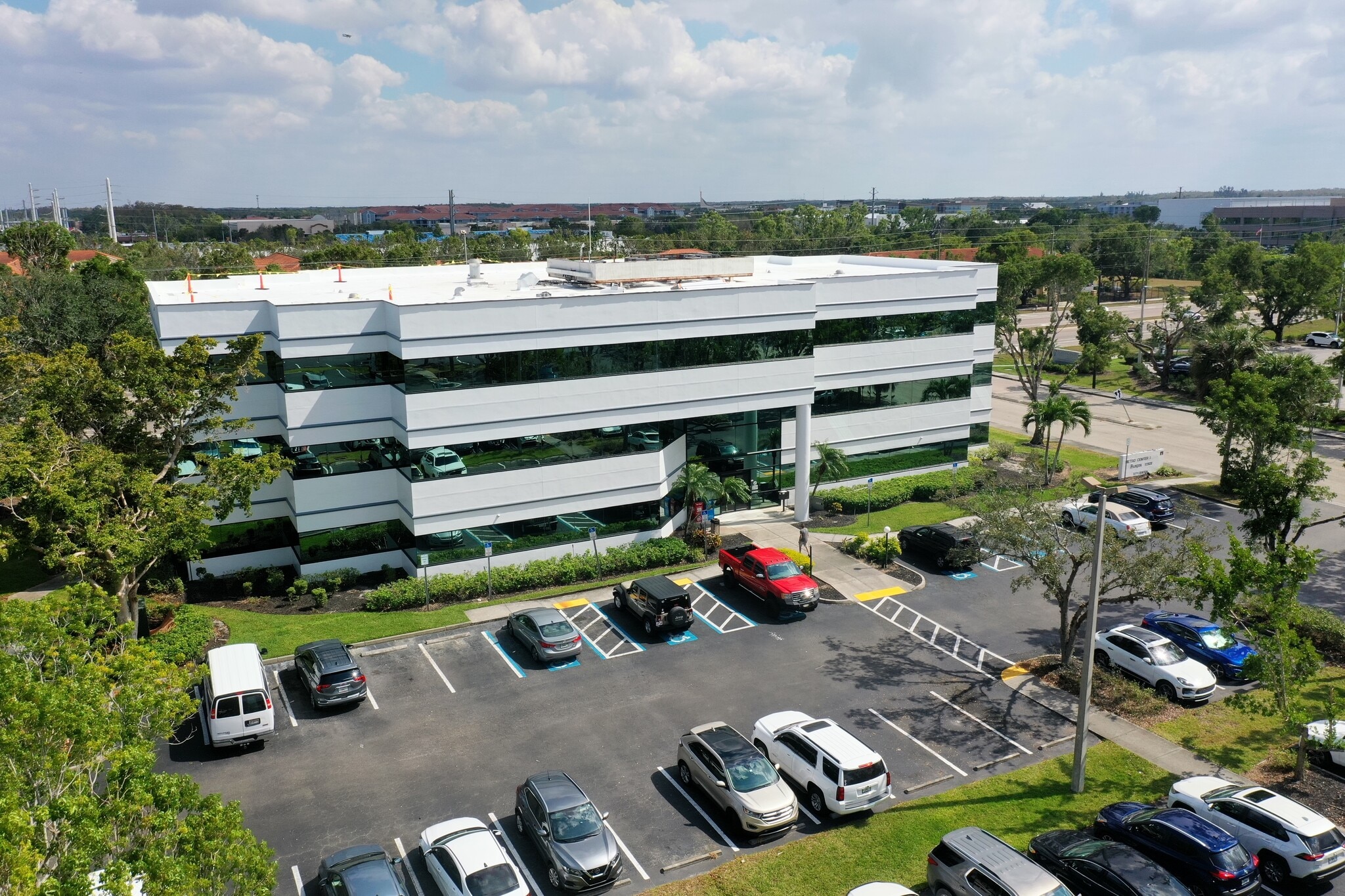 2891 Center Pointe Dr, Fort Myers, FL à vendre Photo principale– Image 1 sur 4