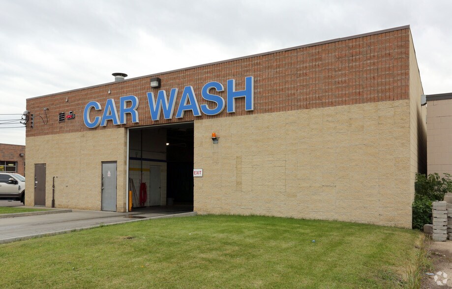 9919 69th Ave NW, Edmonton, AB à vendre - Photo de l’immeuble – Image 2 sur 2