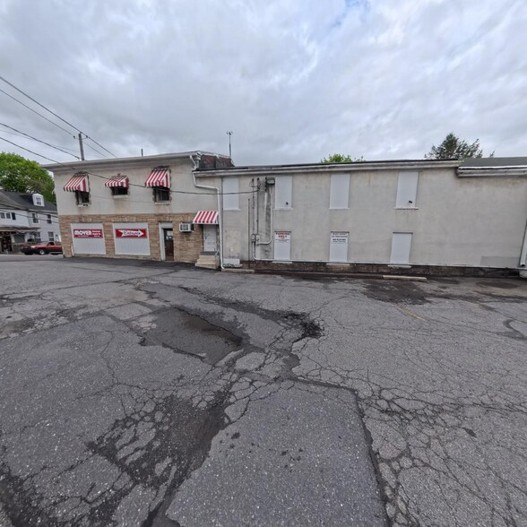 330 E Norwegian St, Pottsville, PA à vendre - Photo de l’immeuble – Image 3 sur 19