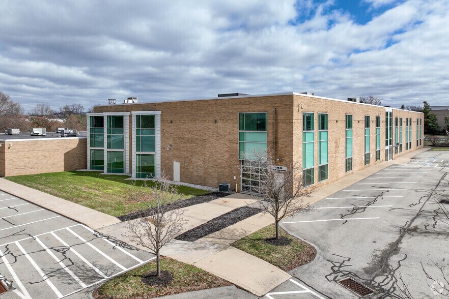 800 Commonwealth Dr, Warrendale, PA à louer - Photo de l’immeuble – Image 3 sur 6
