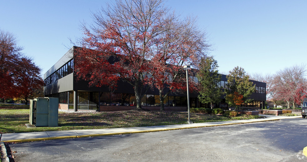 304 Harper Dr, Moorestown, NJ à louer - Photo principale – Image 1 sur 5