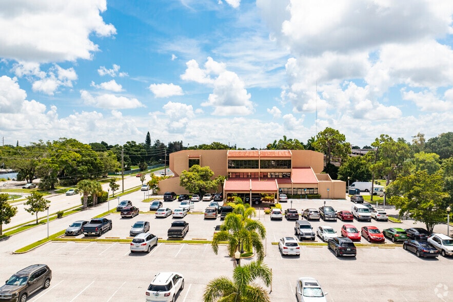2650 Bahia Vista St, Sarasota, FL à vendre - Photo de l’immeuble – Image 3 sur 116
