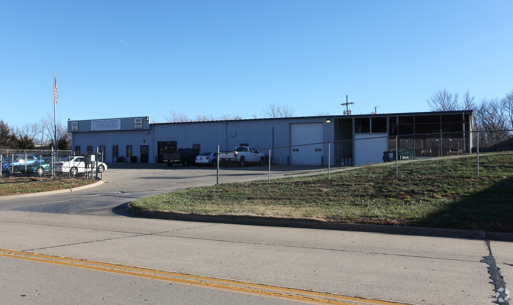 2300 SE Lakewood Blvd, Topeka, KS à vendre Photo principale– Image 1 sur 4