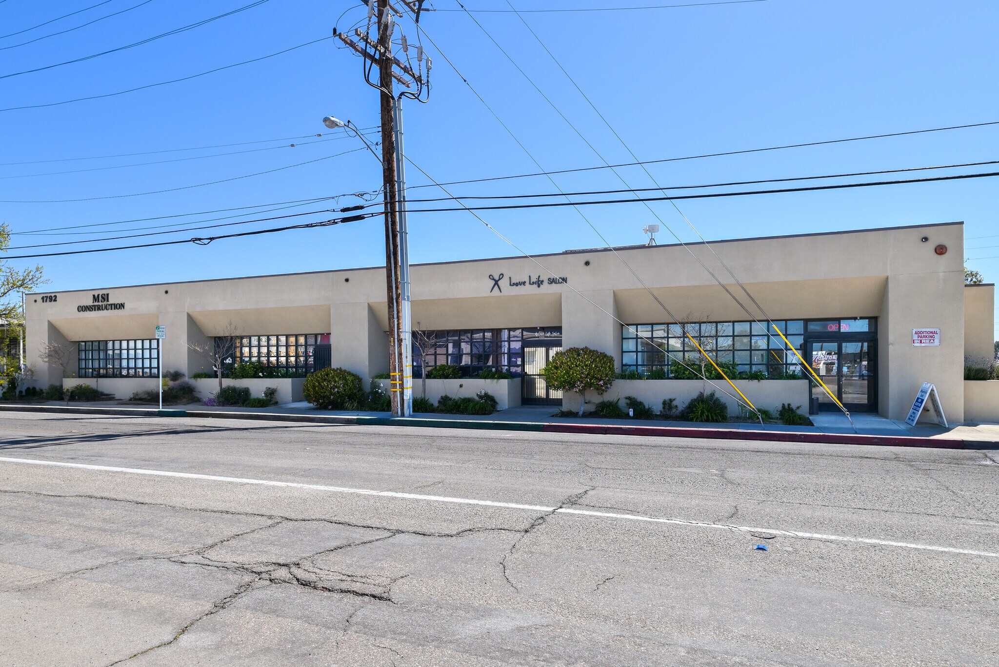 1792 Callens Rd, Ventura, CA à louer Photo de l’immeuble– Image 1 sur 27