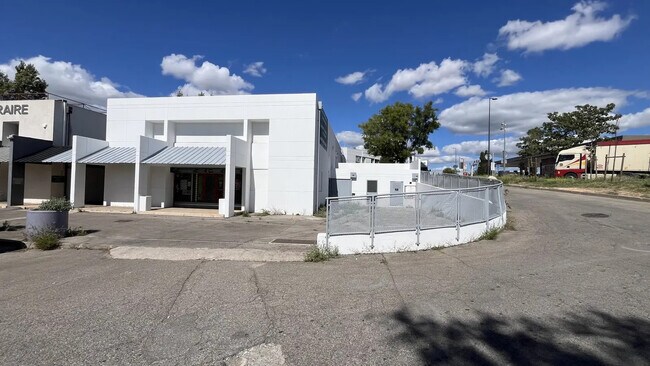 Plus de détails pour Local commercial à vendre