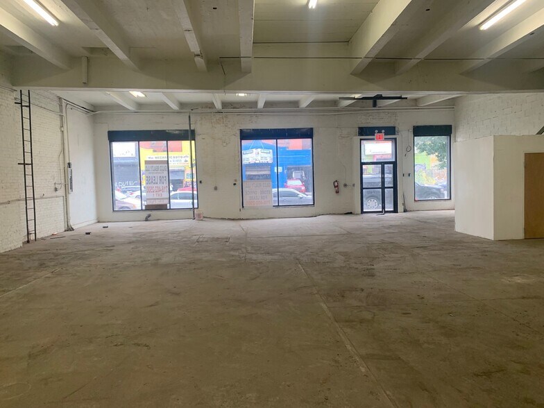 1140 Webster Ave, Bronx, NY à louer - Photo de l’immeuble – Image 2 sur 9