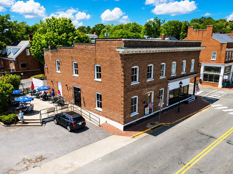 280 Valley St, Scottsville, VA à vendre - Photo de l’immeuble – Image 3 sur 10
